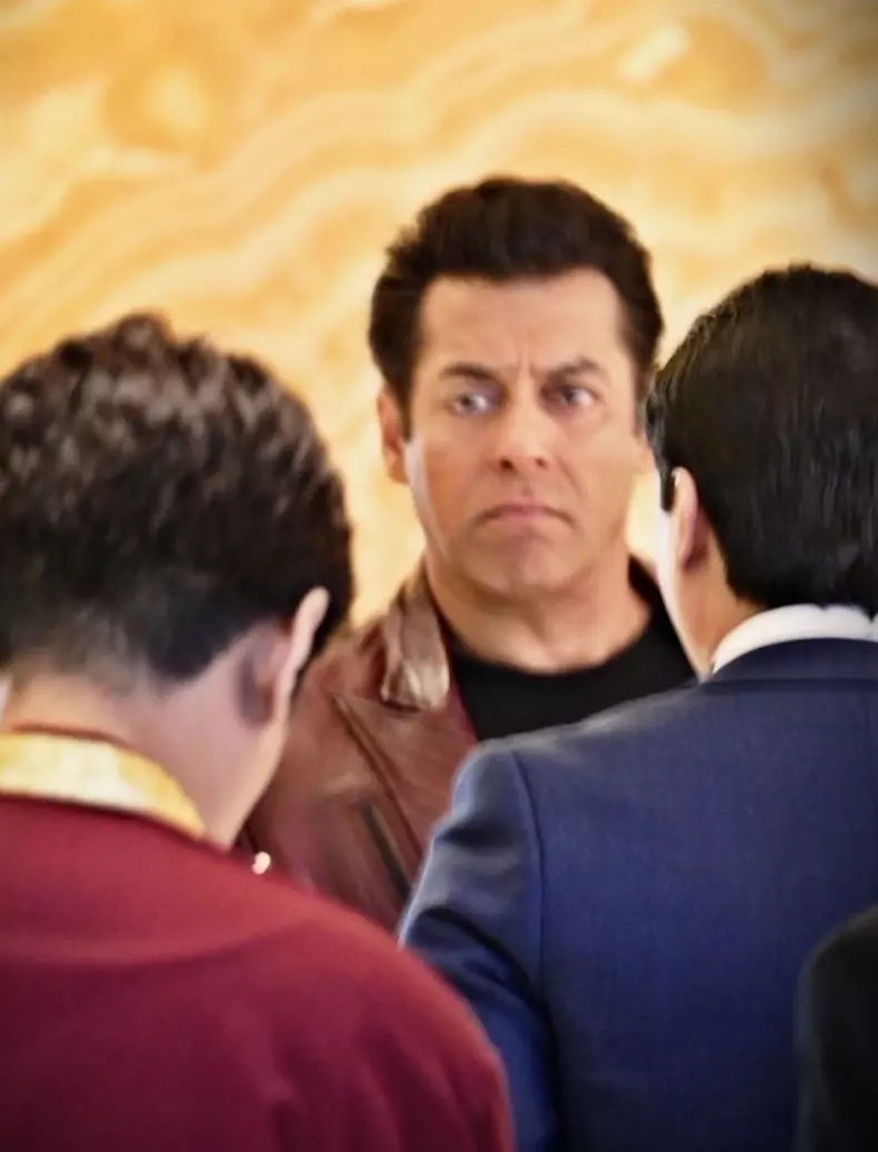 De ce nu vrea Salman Khan să se căsătorească cu Iulia Vântur. Cei doi formează un cuplu de 10 ani