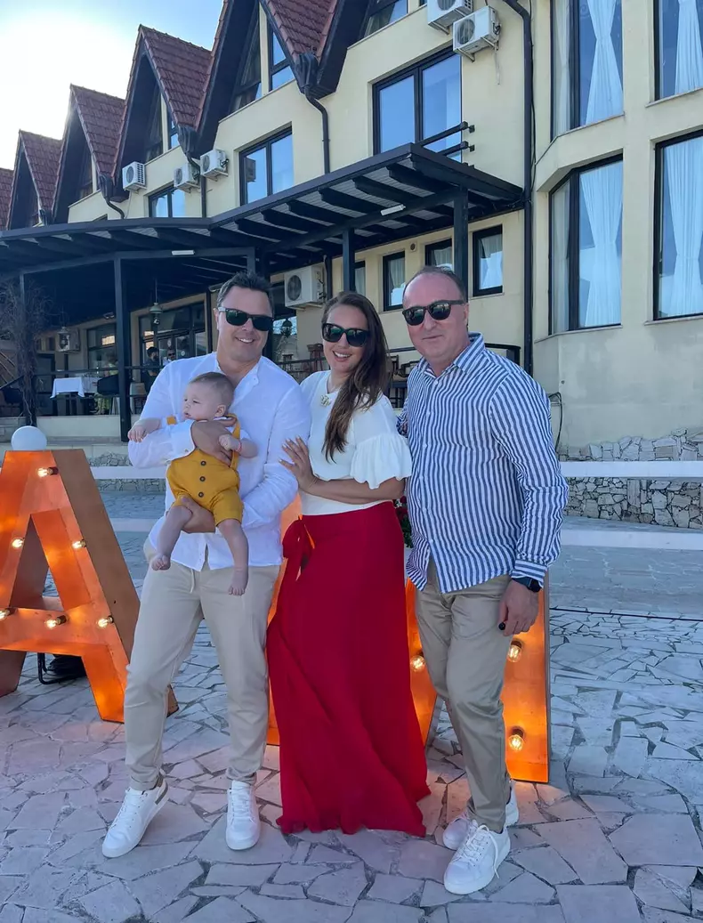 294674495_5585976891434204_8926179451362680638_n