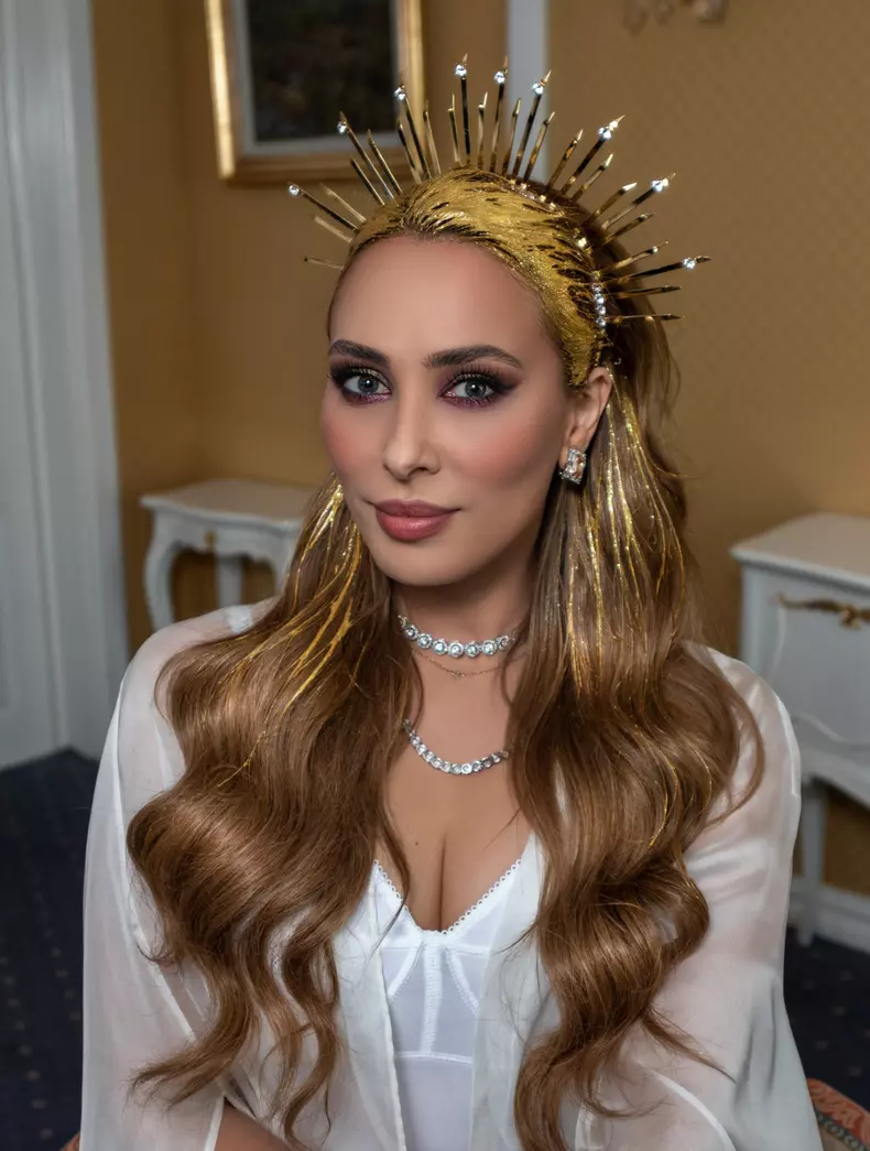 Iulia Vântur devine Zeița Soarelui cu ocazia Zilei Mondiale a Soarelui (4)