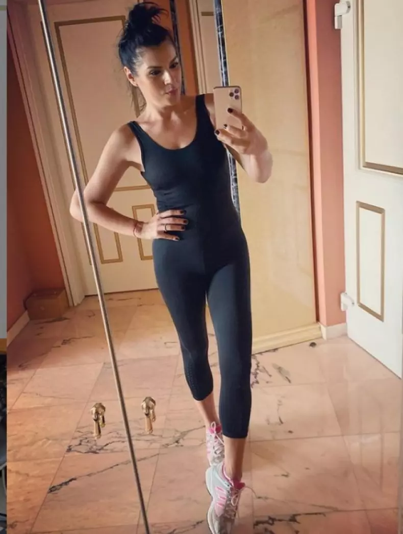 cGcmdz04MDAmaGFzaD01MzBkYjEyZDU3MzQ5NGZhODNlNDc0ZWNiZTlkNmMzYQ.thumb_