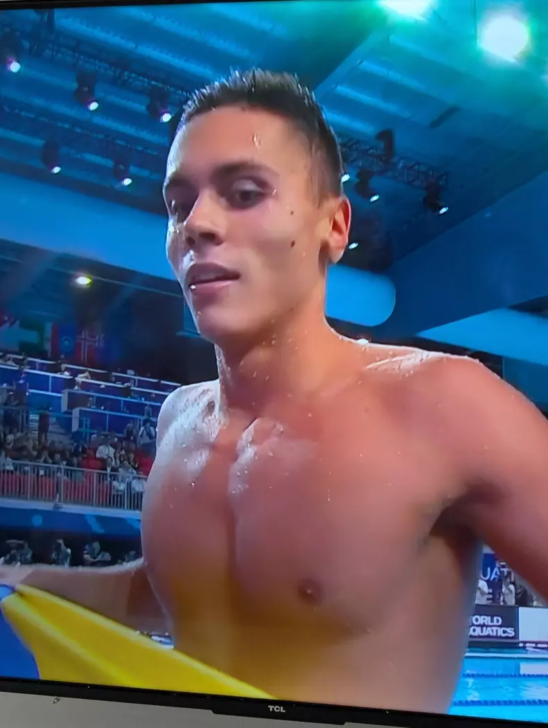 david-popovici-singapore-100mliber-medalia-de-aur (4)