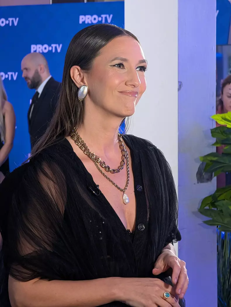 adela-popescu (2)