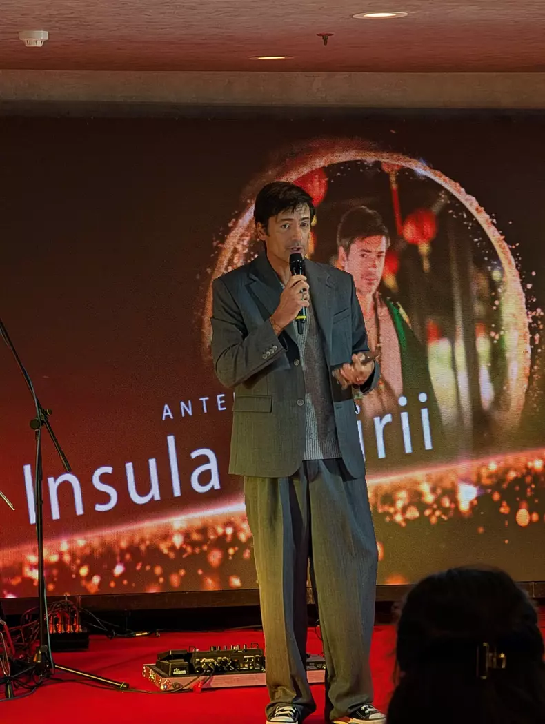 radu-valcan-premiile-tvmania-2025 (1)