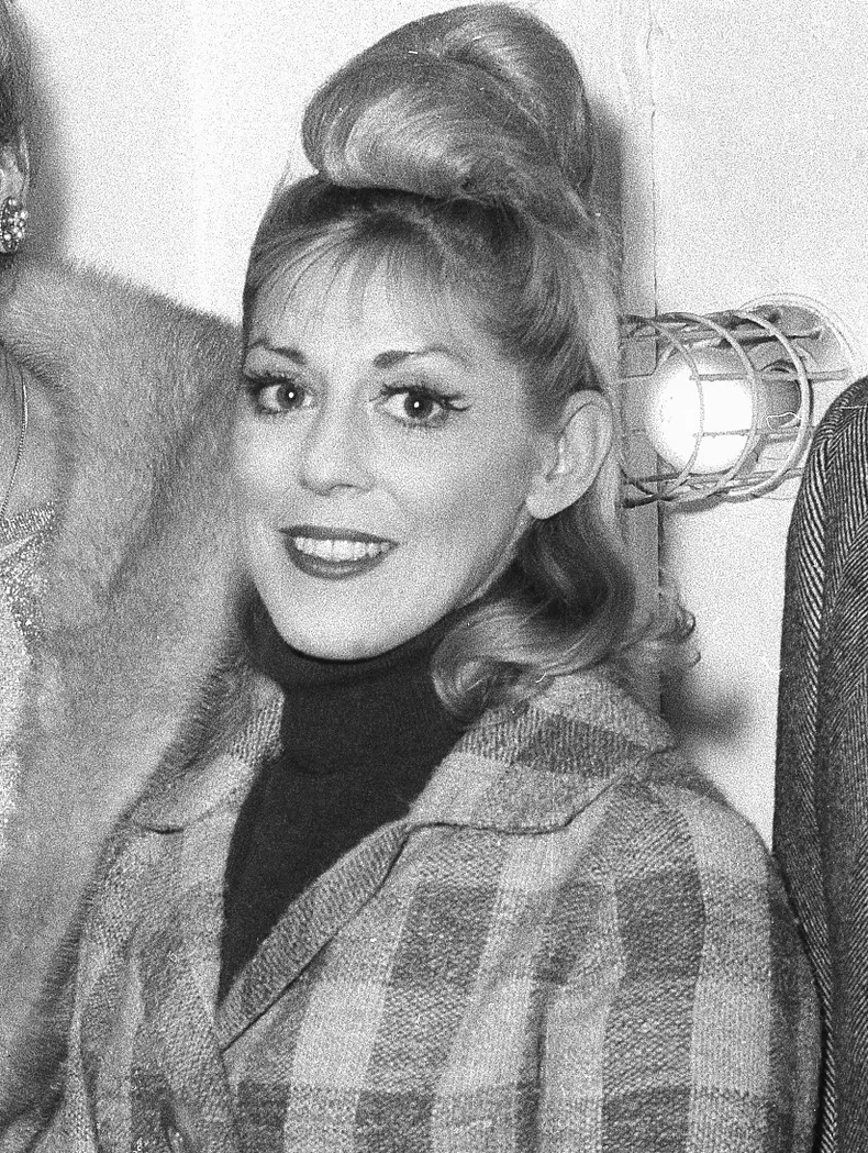 Obit Sondra Lee