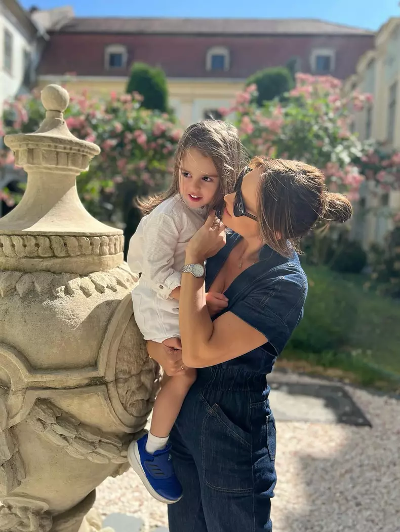 3. Magda Pălimariu și fiul ei