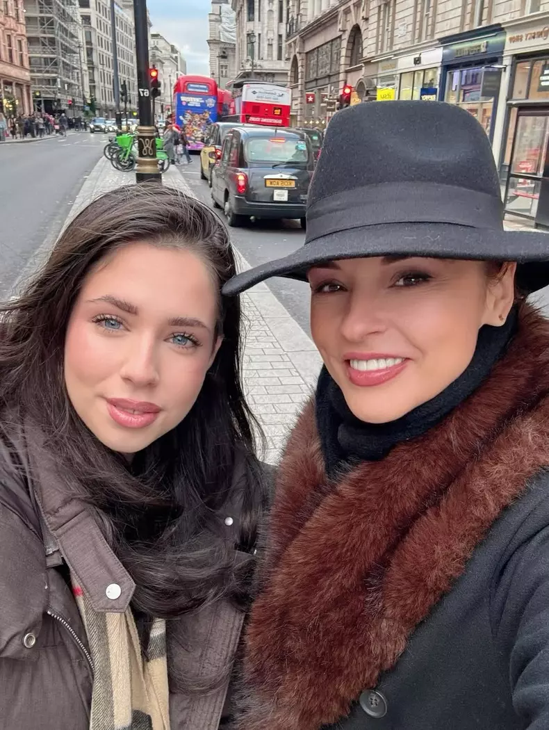 Andreea Marin cu Violeta (2)