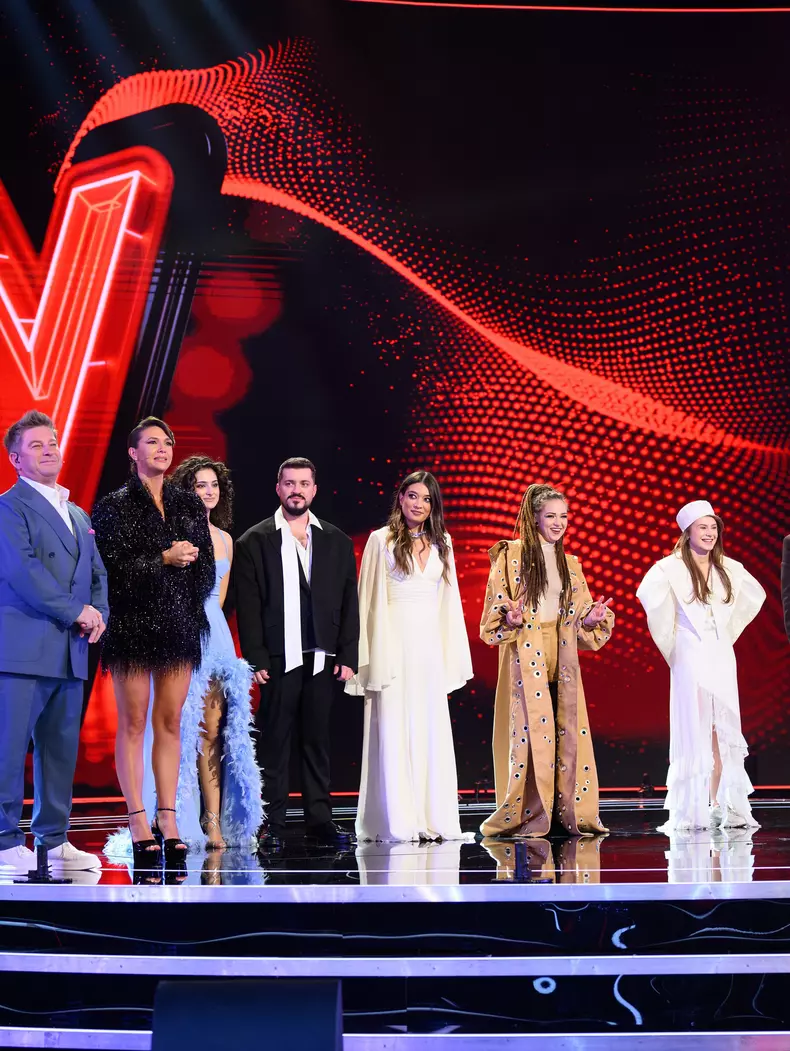 adela-popescu-imagini-live-vocea-romaniei-2025 (2)