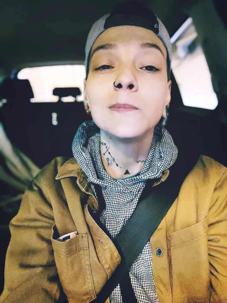 cine-este-roxana-crudu-oxi-6