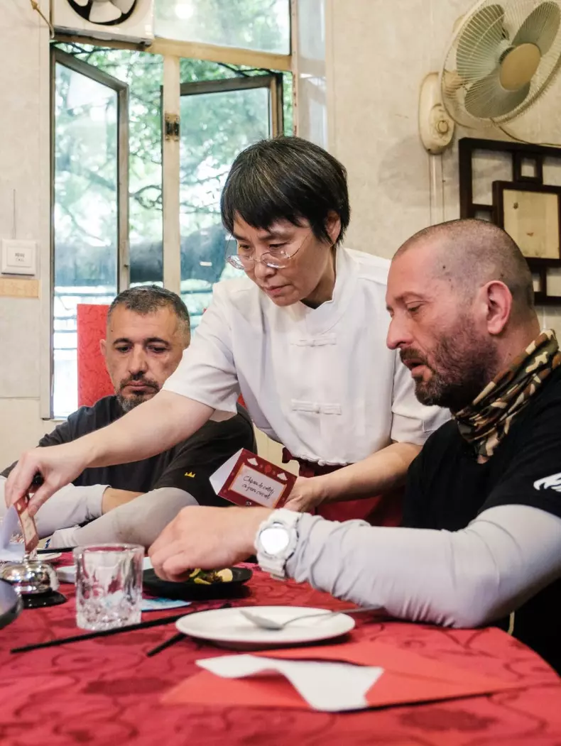Cheloo-si-Mihai-Ban-au-fost-eliminati-de-la-Asia-Express-5