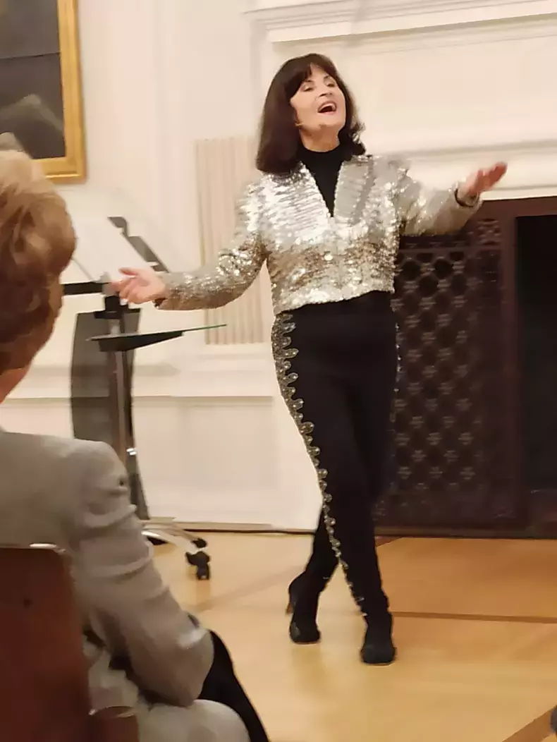 pompilia-stoian-canta-1