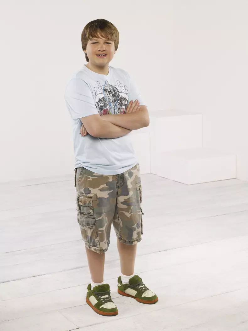 Angus T. Jones a ajuns de nerecunoscut. Cum arată acum actorul din „Doi bărbați și jumătate”