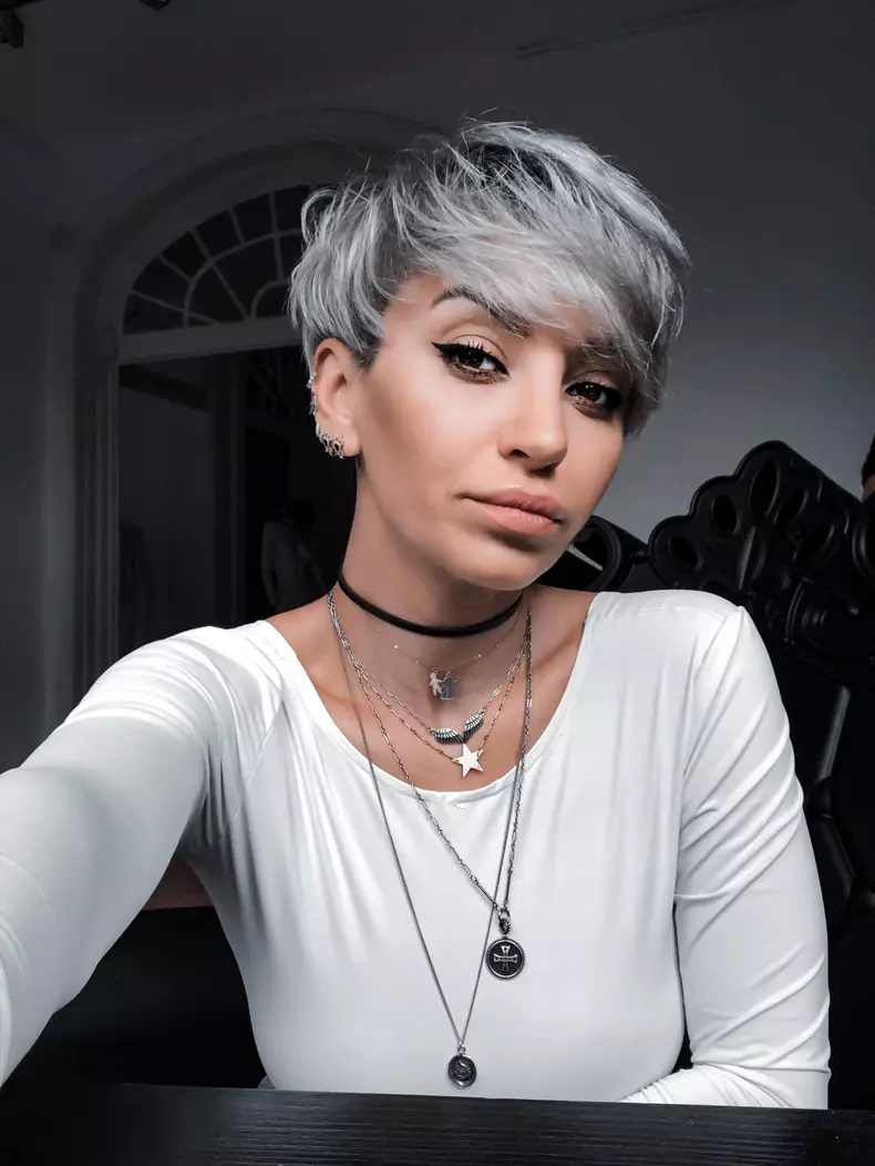 Giulia-Anghelescu-105491920_10158801511224101_3783202305241464800_n