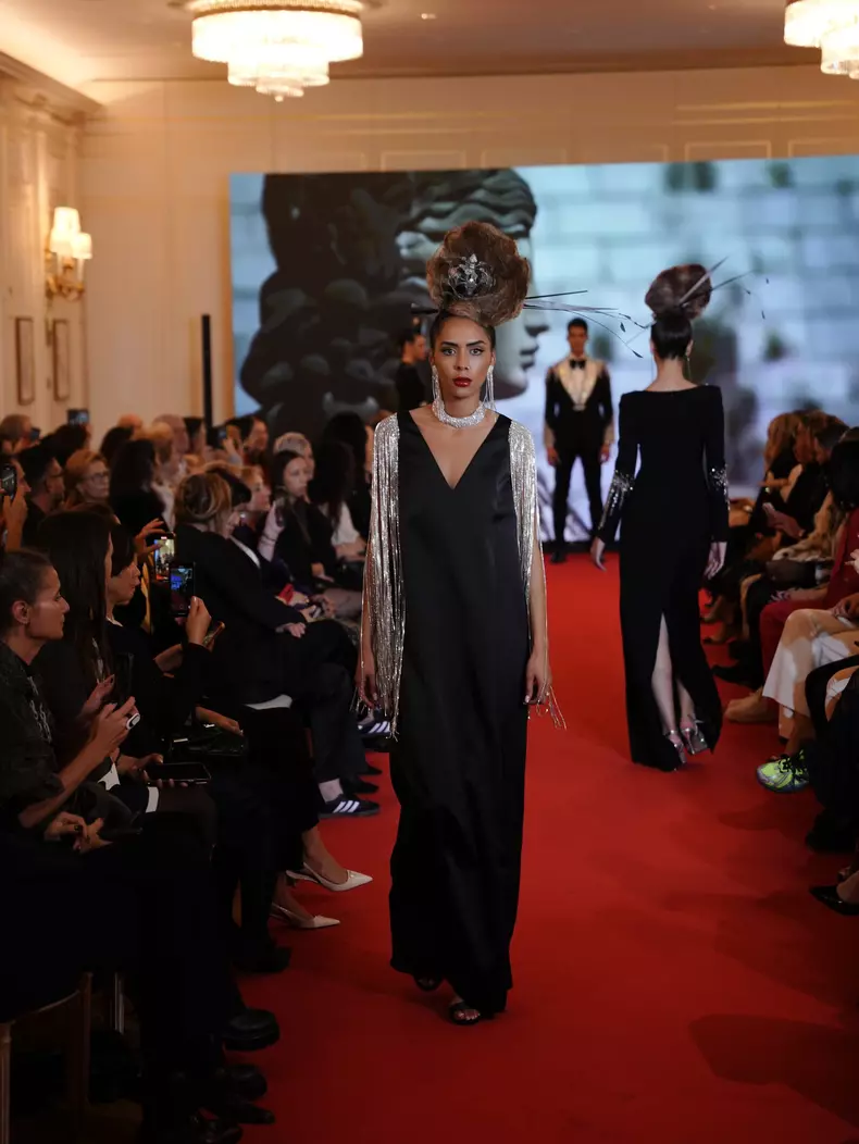 Prezentare Cătălin Botezatu Paris Fashion Week 2024 (22)