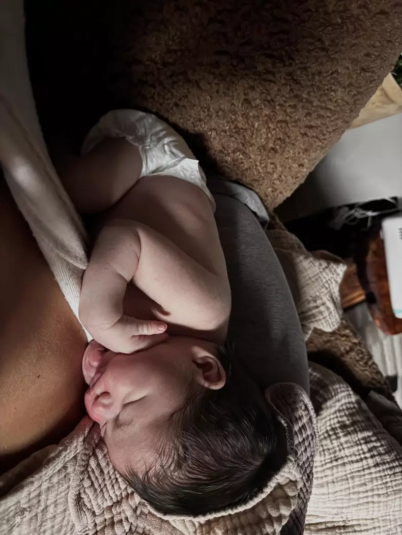 Debby Ryan a născut primul copil, o fetiță (5)