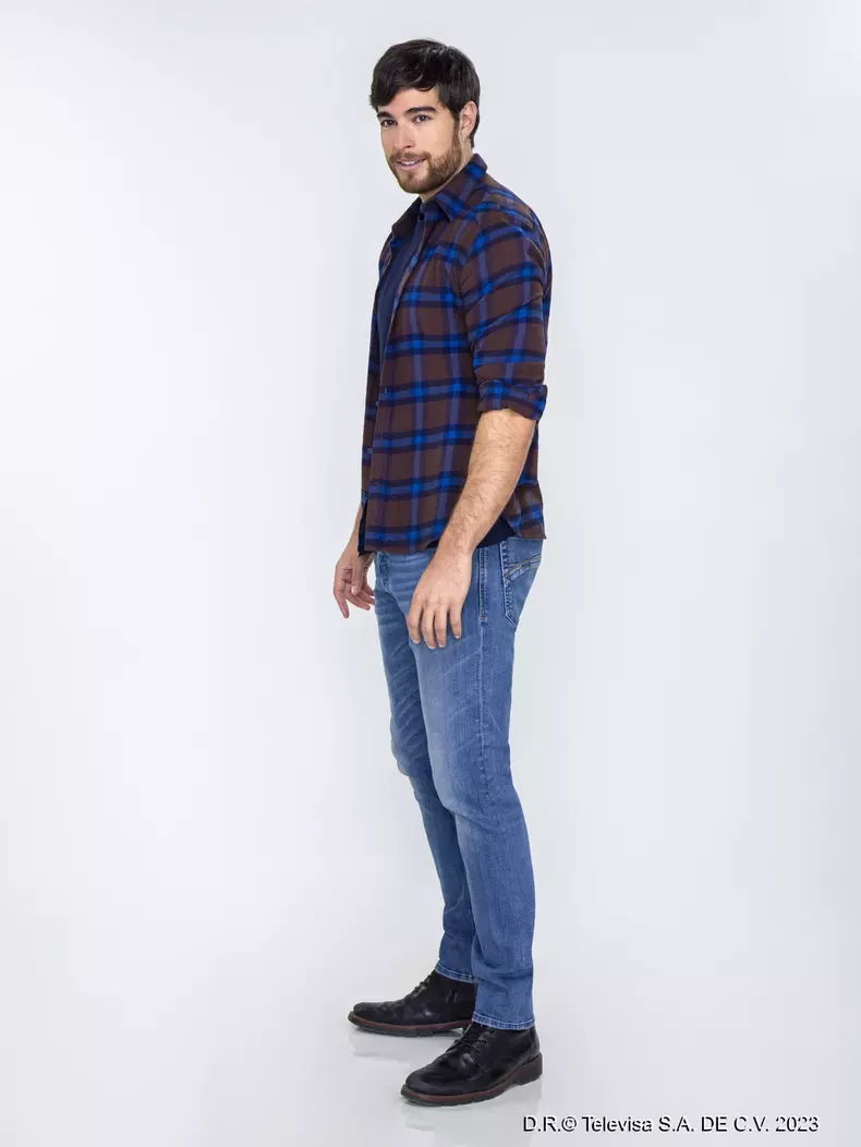 Danilo Carrera, actor in Dragoste de neinvins, noul serial de la Acasa TV