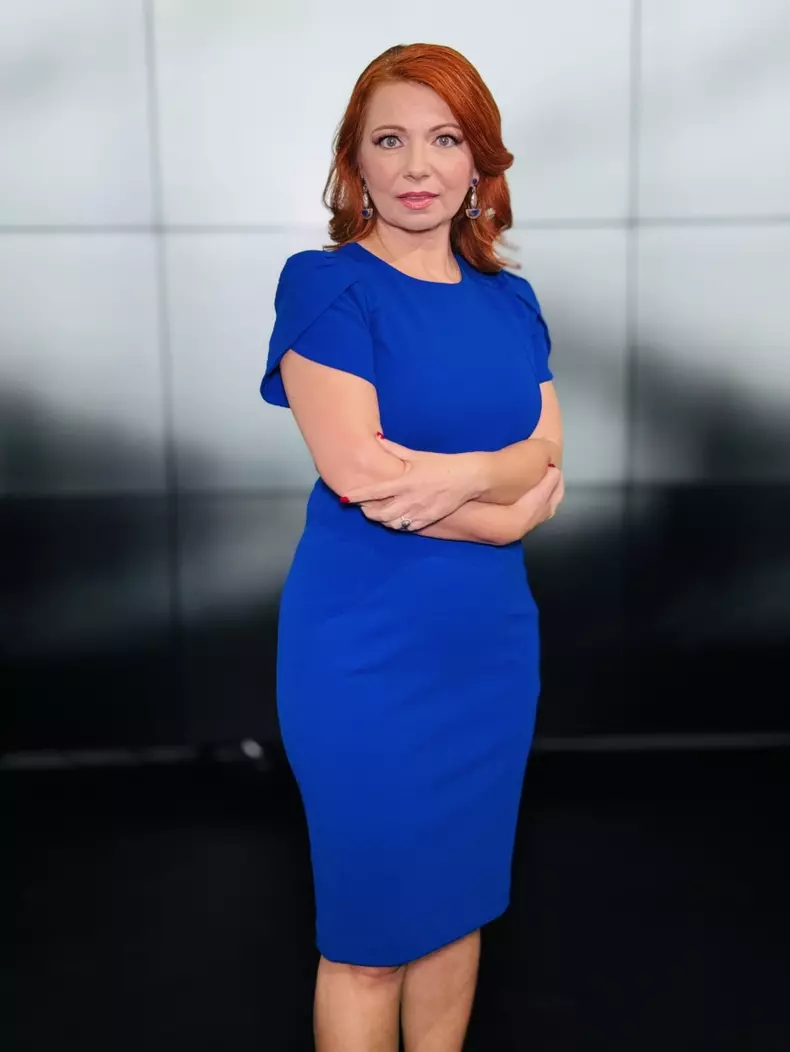 Ramona Avramescu rochie albastra