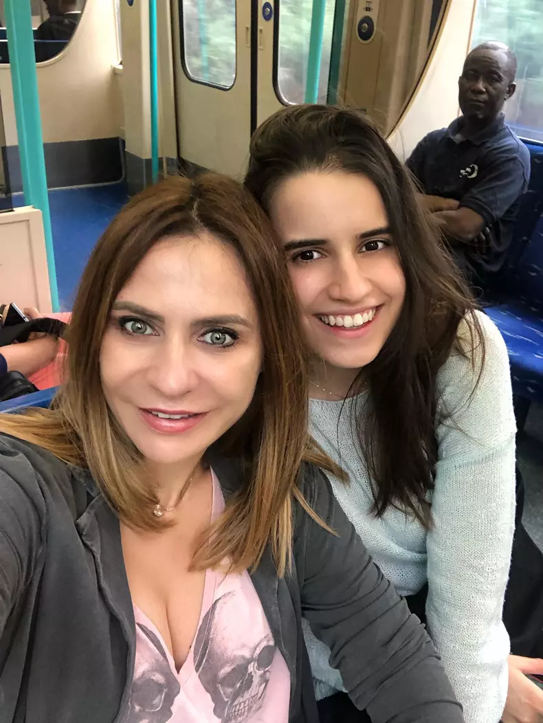 adina-buzatu-fiica-sara-8