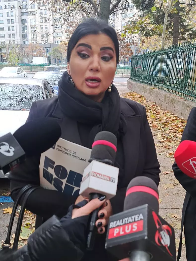 whatsapp-image-2024-11-22-at-10.36.43-1-901x1200