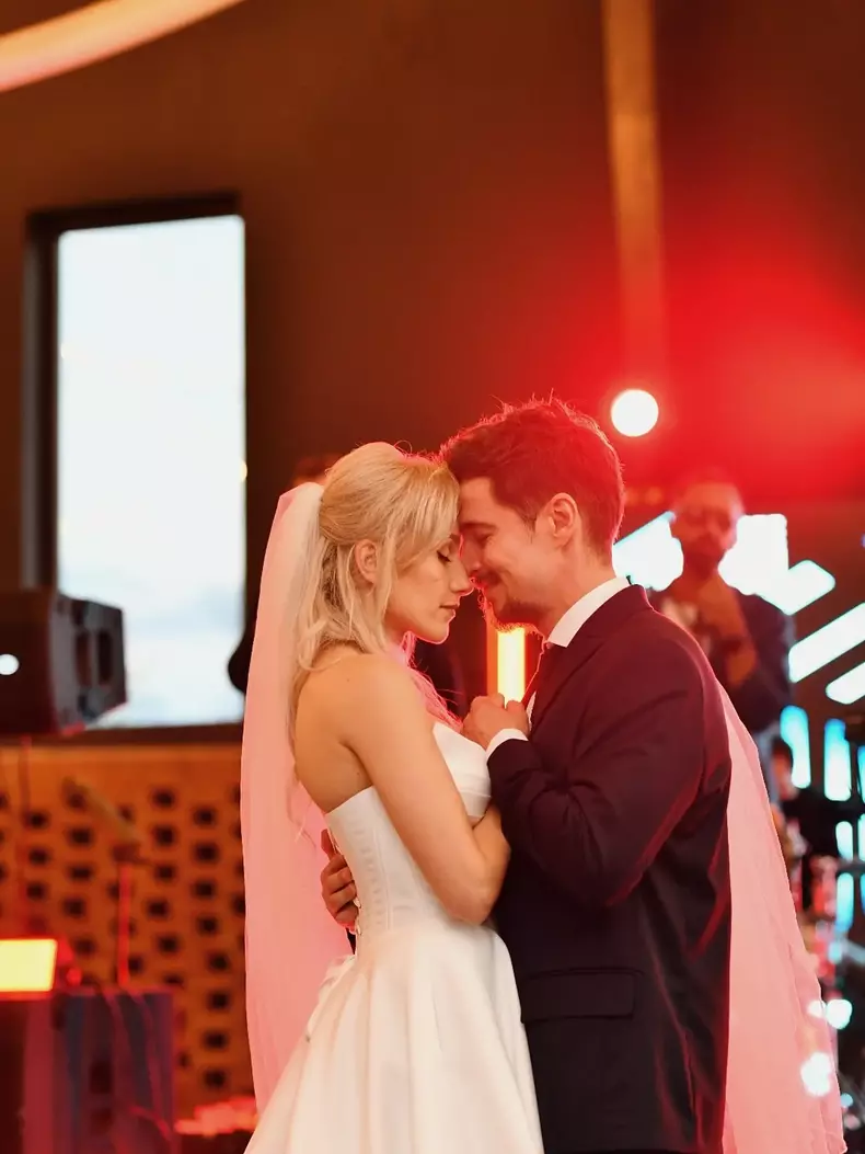 7. Andrei Leonte și Laura Popa