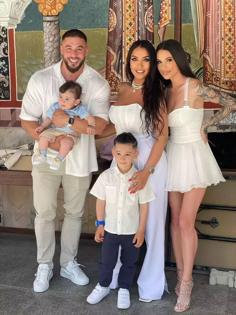 Roxana-Vancea-si-Dragos-Paiu-si-au-botezat-fiul1