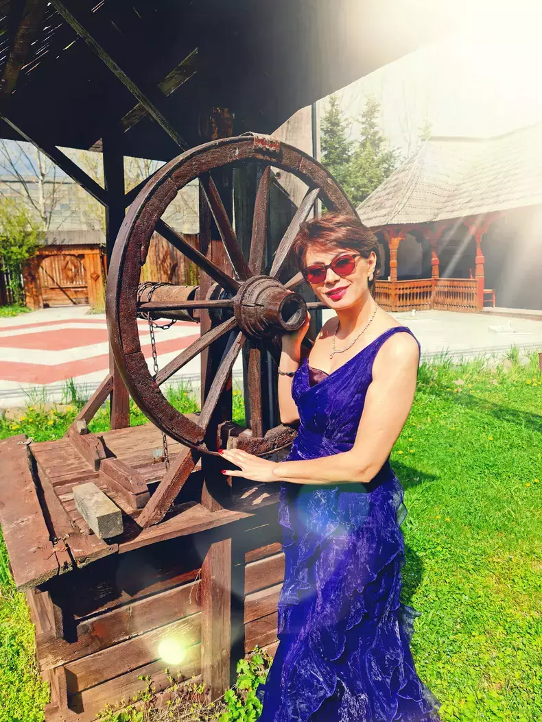 vedeta-adriana-antoni