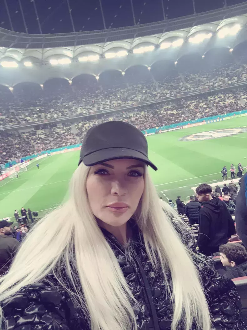 laura-vicol3-2