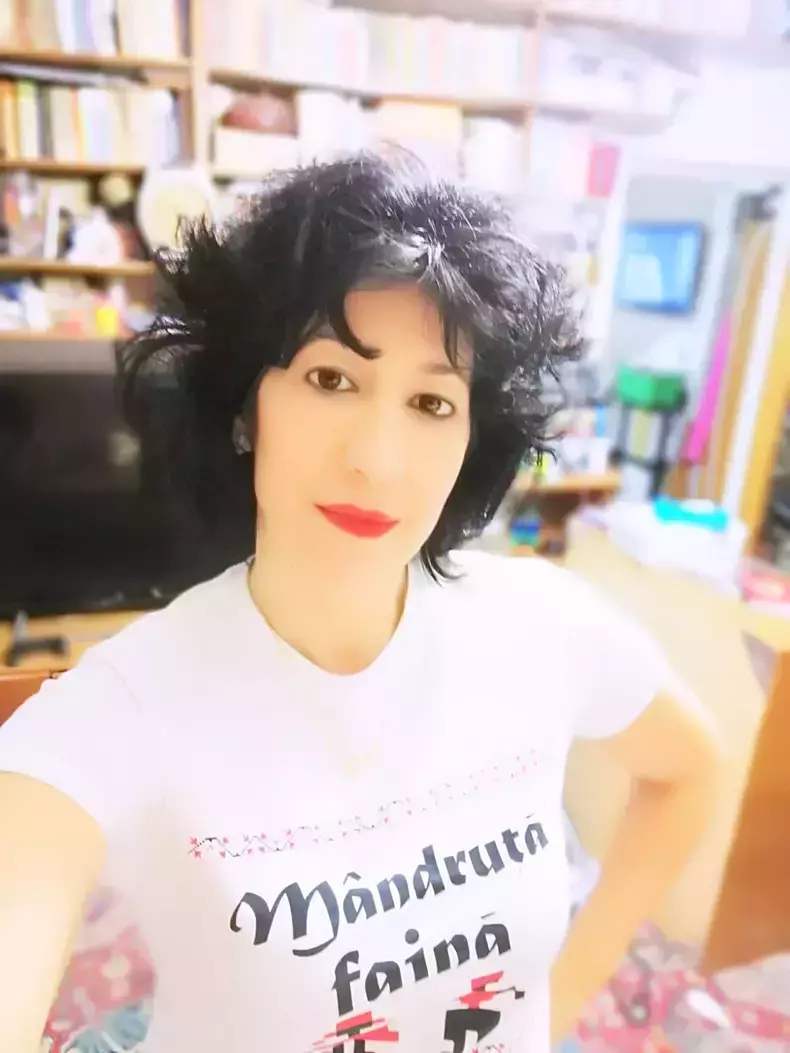 Mariana Dănescu, alias Lili Jurcă din serialul „La Bloc”3