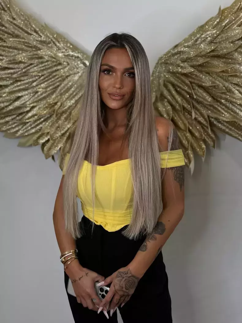 ella-de-la-insula-iubirii-2