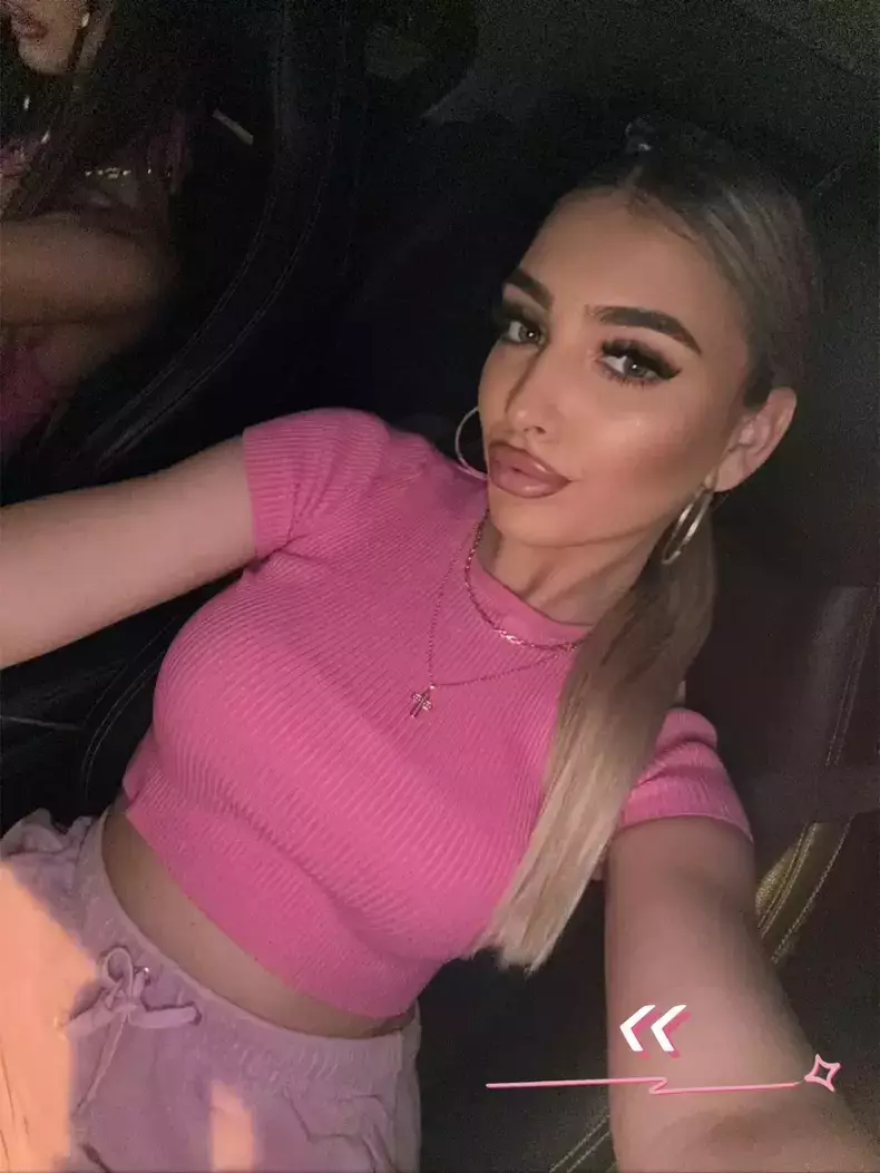 jasmina-imbracata-roz-accident-ferentari-bucuresti