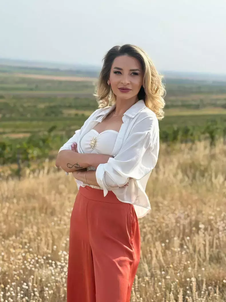 stefania-szabo9