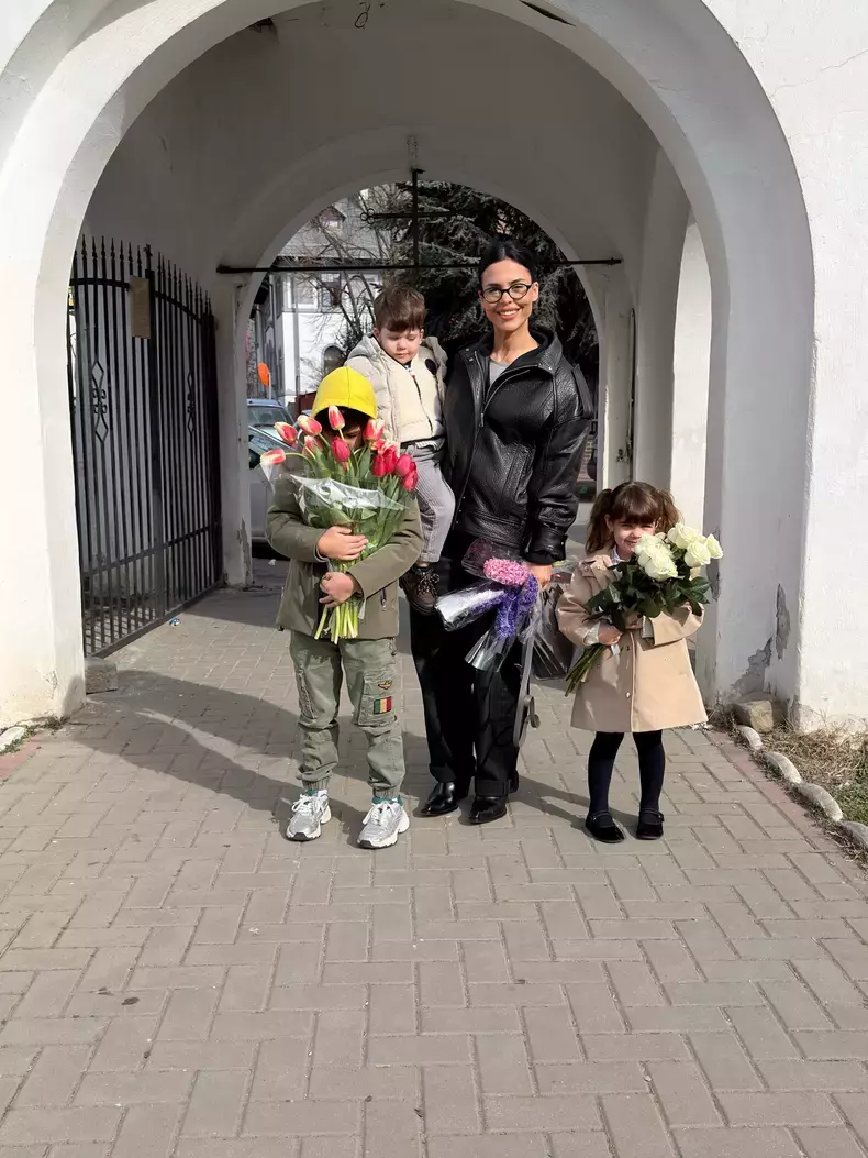 andreea-popescu-si-copiii