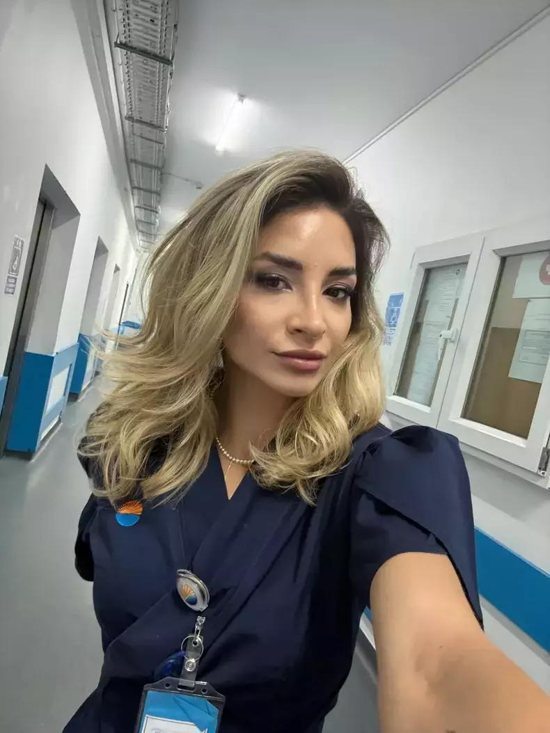 doctor-stefania-szabo-medic-2