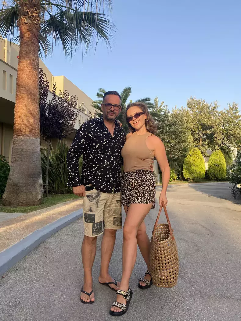 cristina-siscanu-in-costum-de-baie-6
