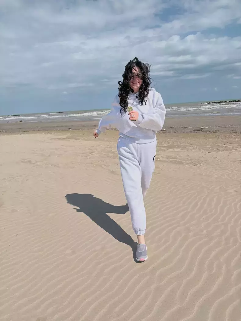 gabriela-cristea-la-plaja