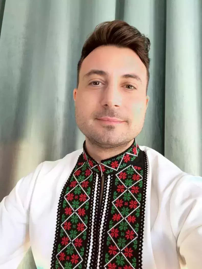 valentin-sanfira-selfie