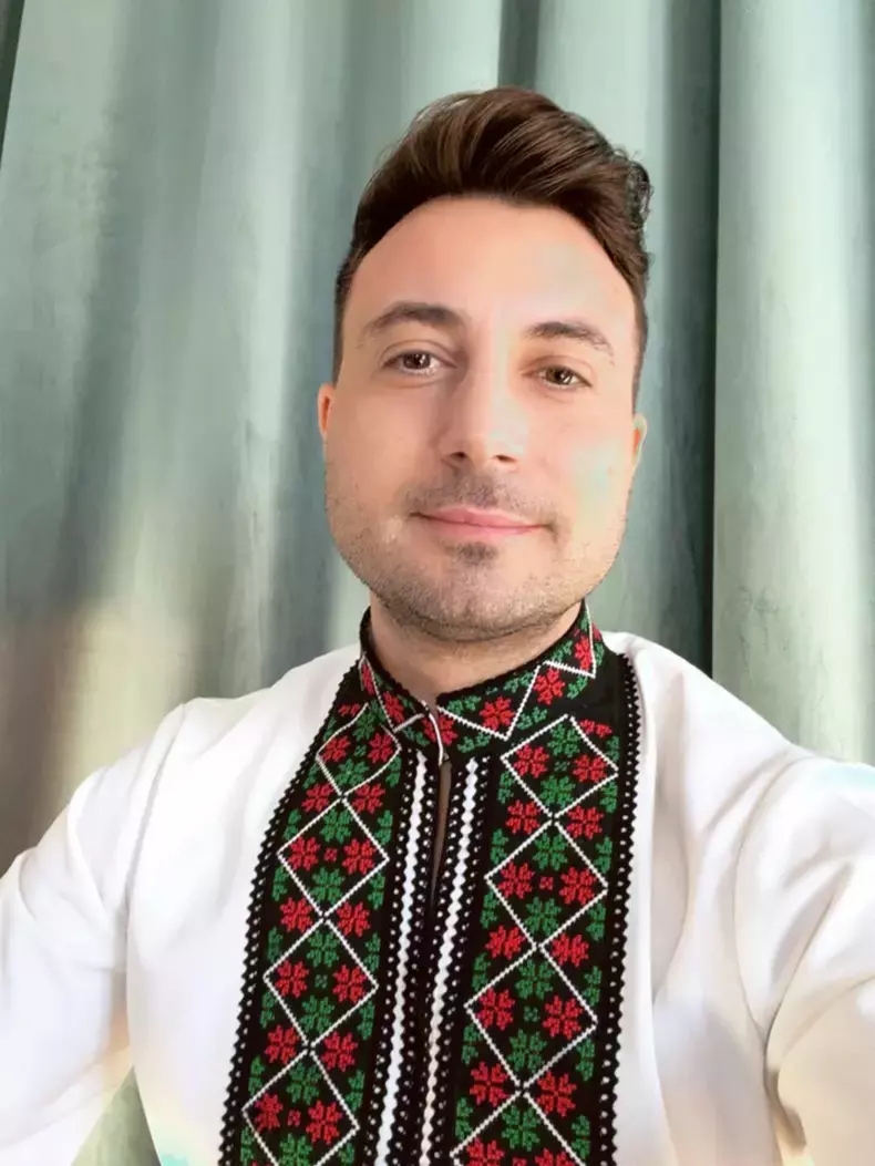 valentin-sanfira-selfie