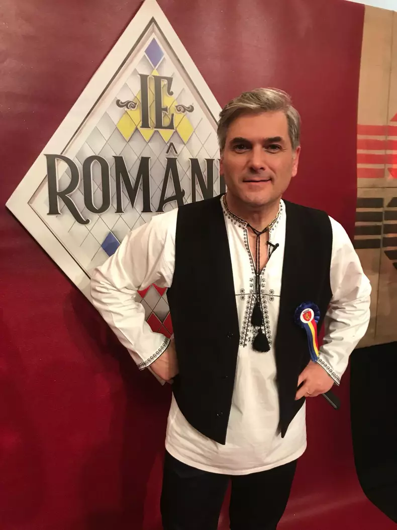 Continuă preselecțiile „Ie, Românie”. Alina Pușcaș și Cornel Păsat au căutat cele mai frumoase fete din Transilvania, alături de Mircea Radu (1)