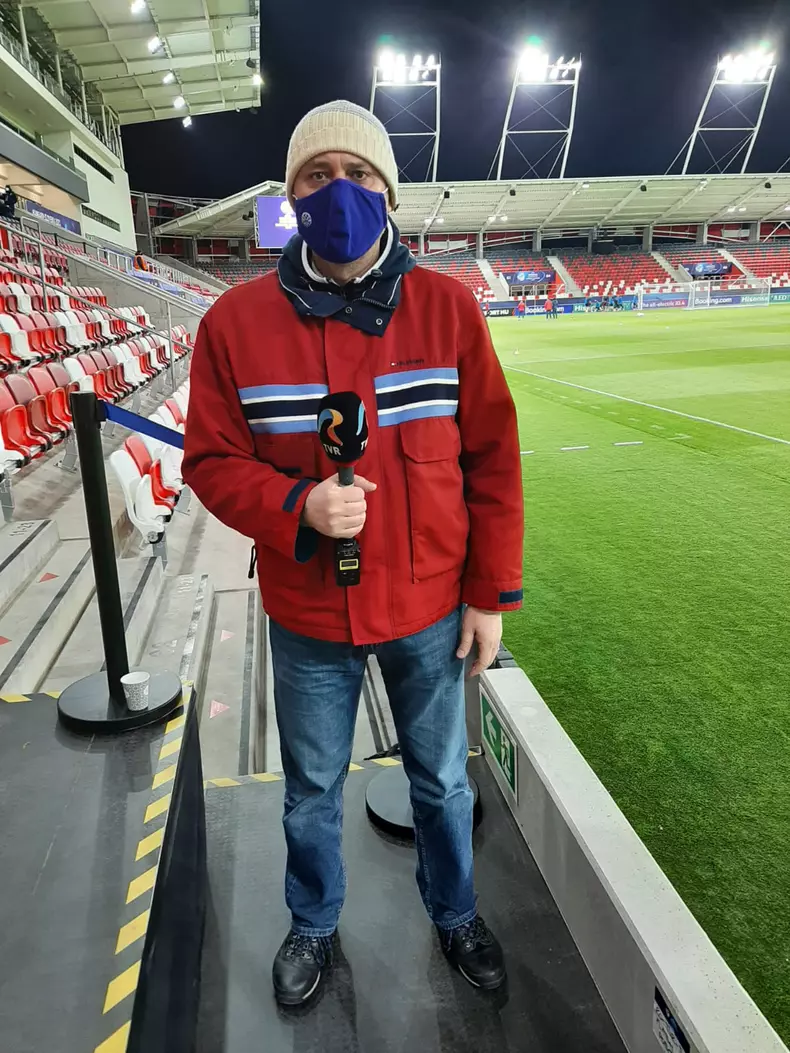 Emil Hossu-Longin la stadion