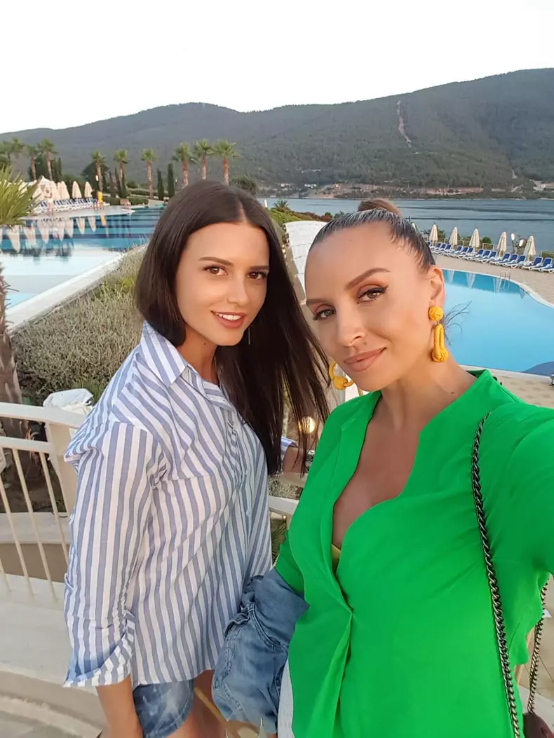 iulia-parlea-35991032_183286355847425_1260805843222265856_n