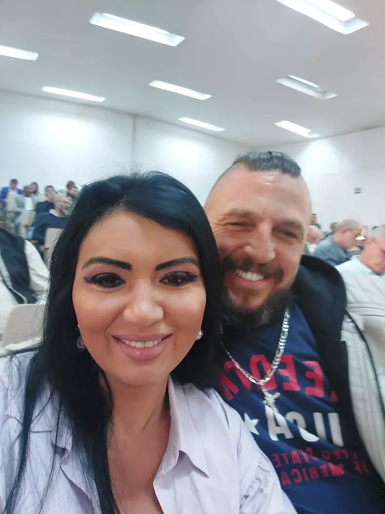 de-ce-adriana-bahmuteanu-si-iubitul-ei-au-amanat-nunta.-cu-ce-probleme-de-sanatate-s-a-confruntat-fiul-vitreg-al-vedetei-2-1