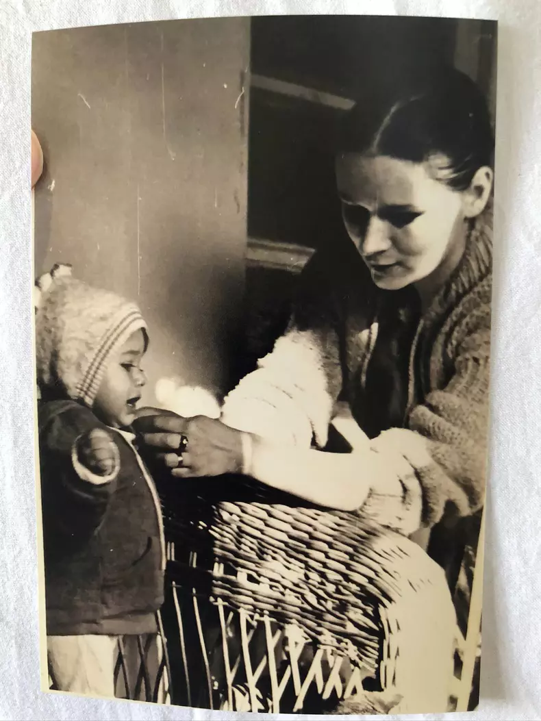 laura-cosoi-imagini-de-colectie-cu-mama-si-sora-ei-3