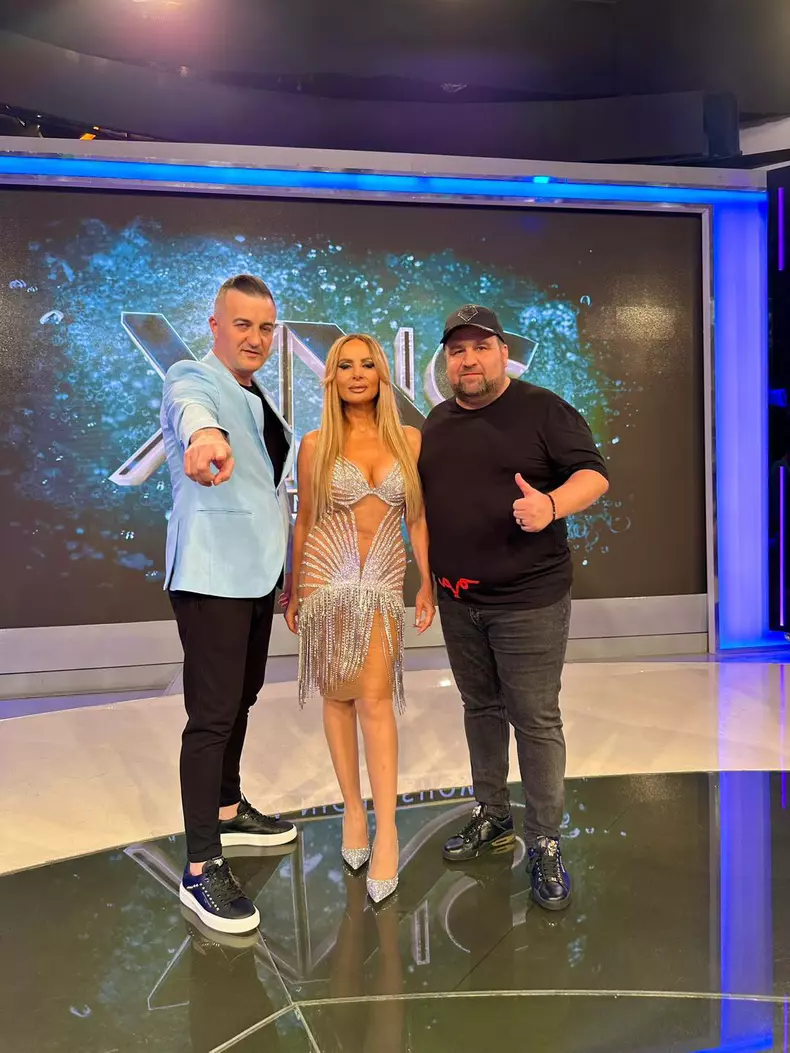 cum-arata-acum-daniela-gyorfi-dupa-ce-si-a-facut-noi-interventii-estetice.-a-platit-5.000-de-euro-4