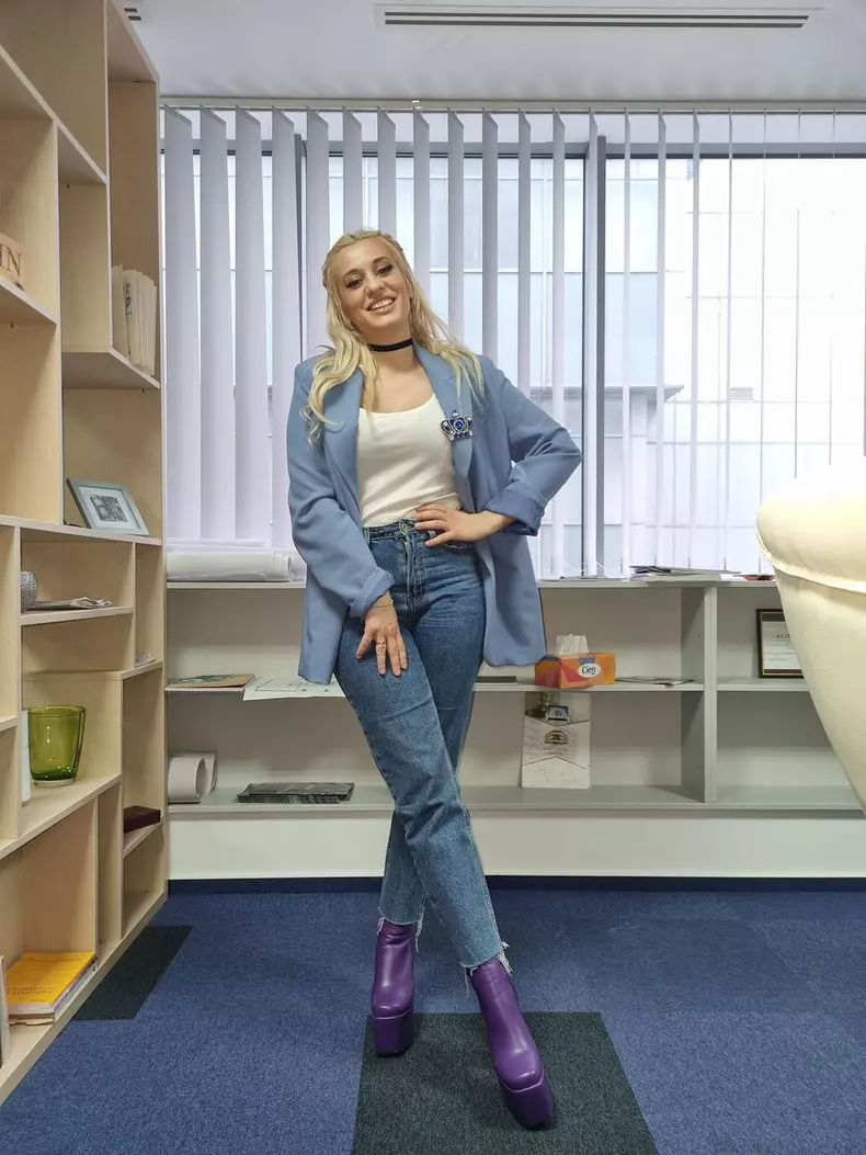 anisia-gafton-sariti-de-pe-fix-10