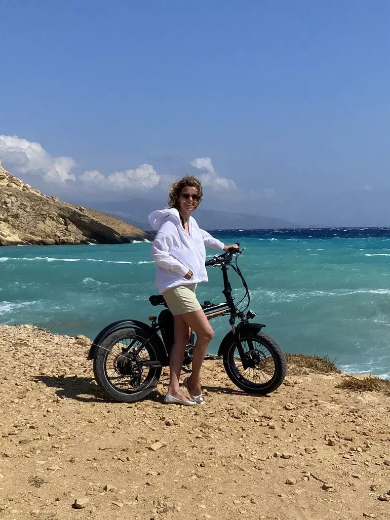 cristela georgescu cu bicicleta