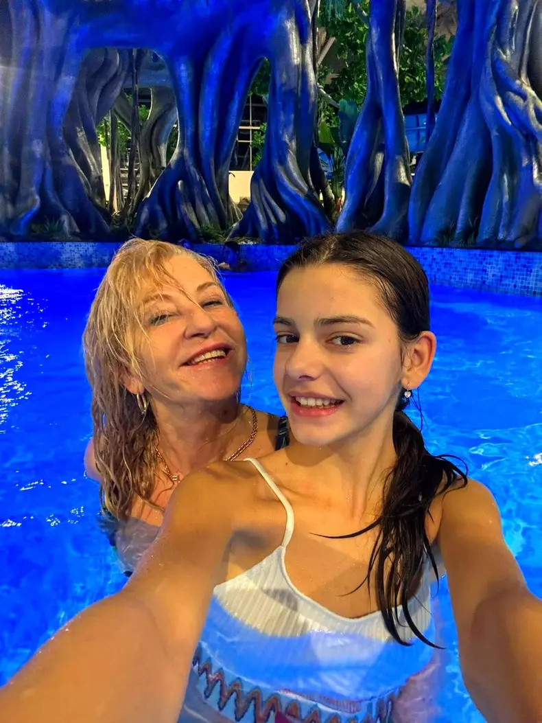Mariana Vidican și nepoata ei, fiica Alinei Vidican și al lui Cristi Borcea, Gloria Elena Borcea