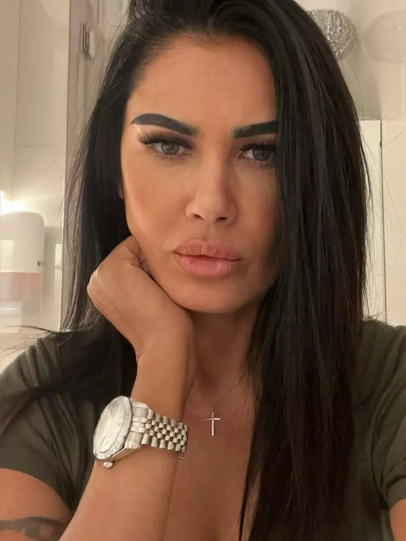 oana zavoranu cu ceas
