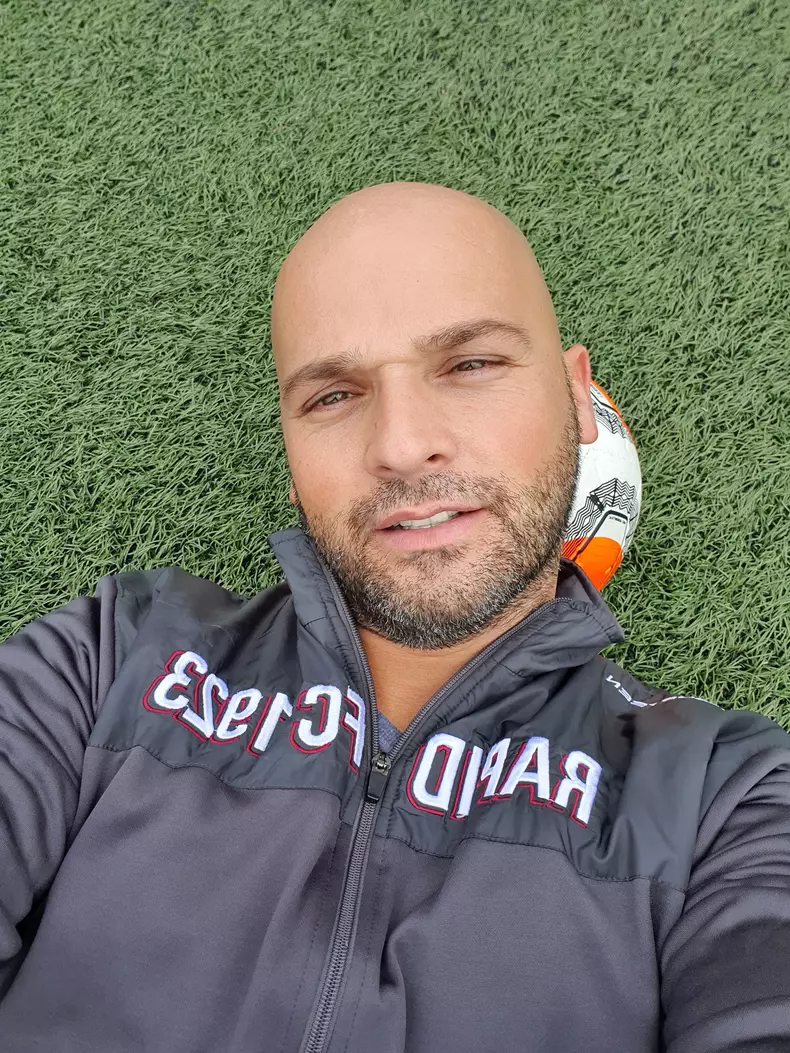 andrei stefanescu selfie