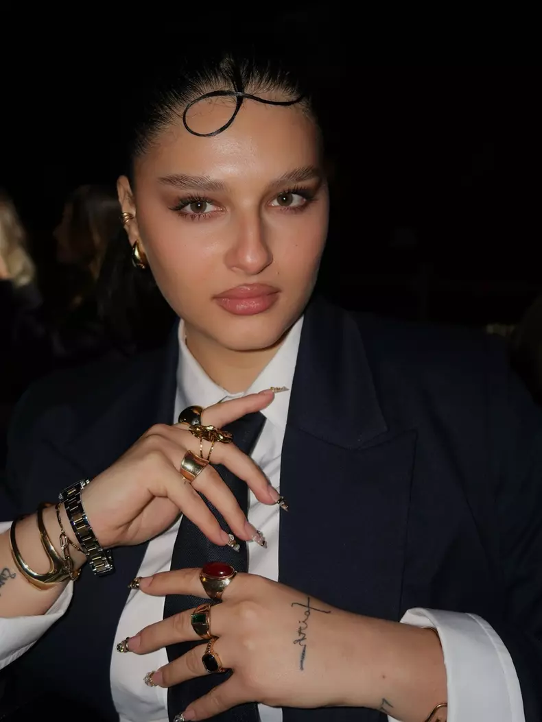 Carmina, fiica lui Liviu Vârciu, la Mercedes-Benz Bucharest Fashion Week 2025 (1)