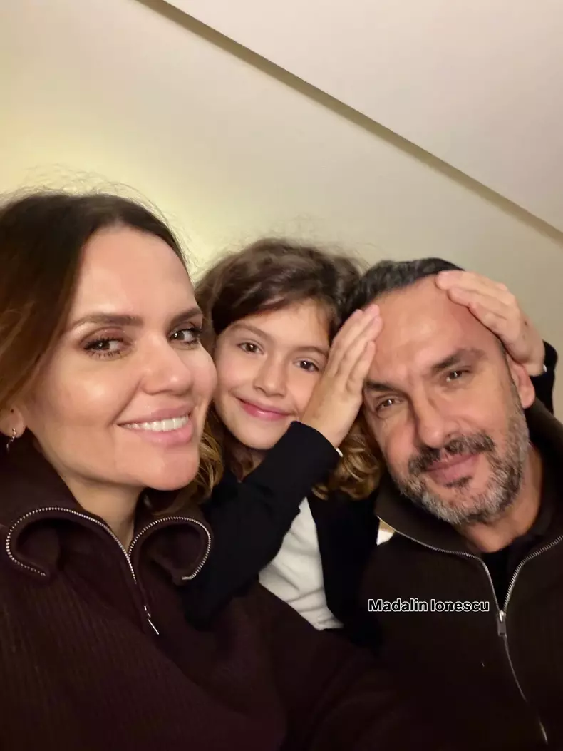 Mădălin Ionescu, Cristina Șișcanu și fiica lor, Petra (2)