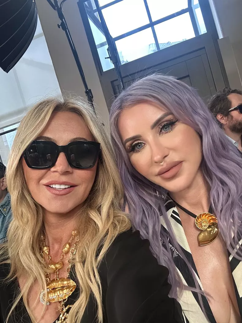 norvina cu anastasia